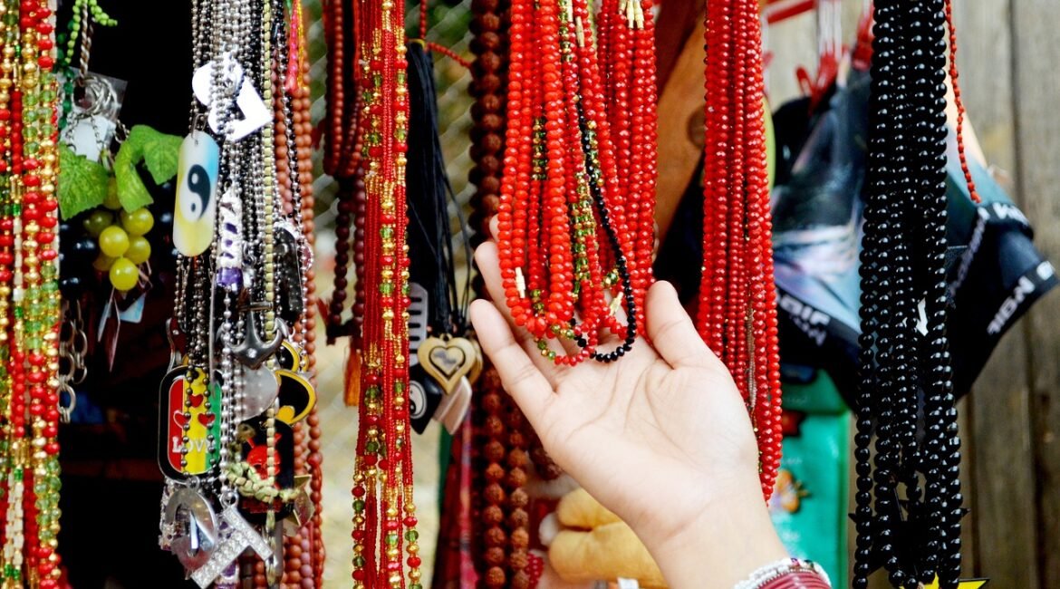 beads, market, worship-776102.jpg